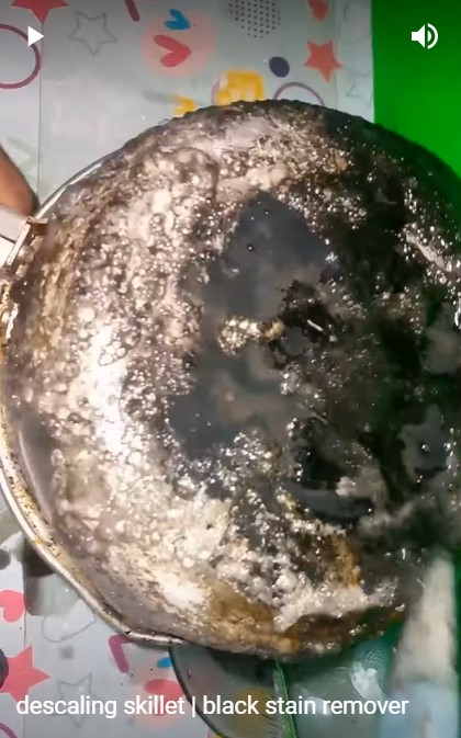 Tanpa sitrun, ini cara cepat bersihkan kerak tebal di pantat panci dalam 15 menit