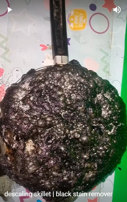 Tanpa sitrun, ini cara cepat bersihkan kerak tebal di pantat panci dalam 15 menit