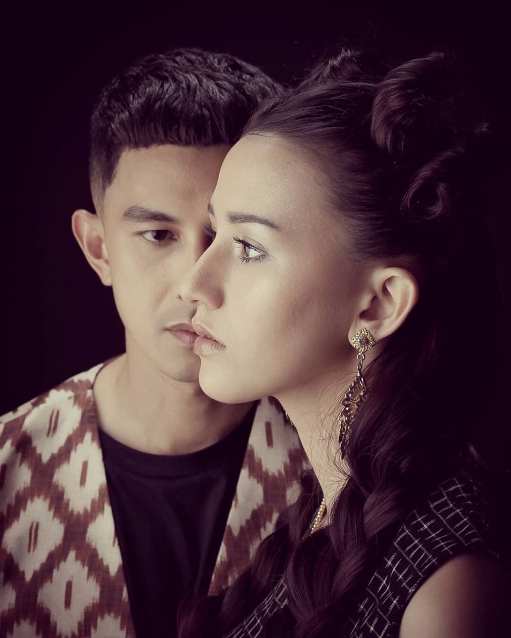 Dahlia Poland pakai makeup disebut Bella Swan Indonesia © 2023 brilio.net Dahlia Poland pakai makeup disebut Bella Swan Indonesia © 2023 brilio.net