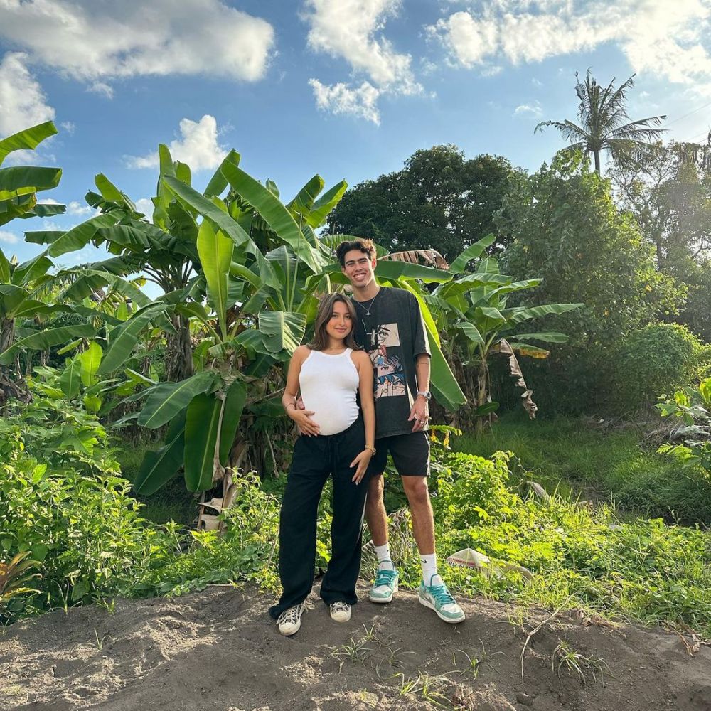 Jennifer Coppen pamer baby bump © berbagai sumber