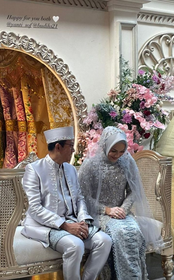 ibu Marshanda menikah ketiga kalinya © Instagram