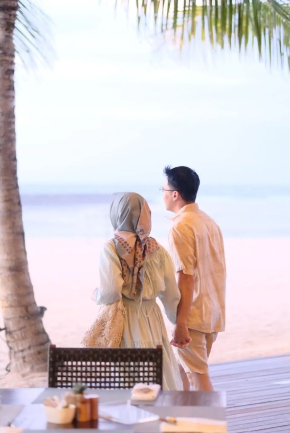 seleb 90-an bareng pasangan pernikahan kedua © berbagai sumber seleb 90-an bareng pasangan pernikahan kedua © berbagai sumber