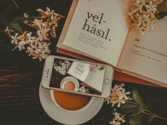 Contoh puisi tentang pendidikan © 2023 brilio.net Contoh puisi tentang pendidikan © 2023 brilio.net