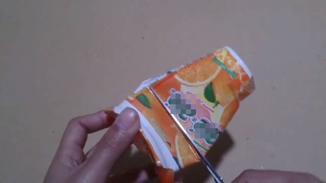 Jangan dibuang, ini cara kreatif menyulap botol bekas jadi piring cantik