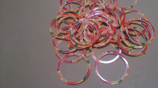 Jangan dibuang, ini cara kreatif menyulap botol bekas jadi piring cantik