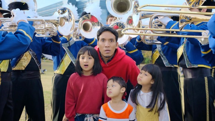 desta momong anak © Instagram/@desta80s