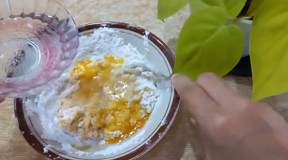 Wangi dan renyah, ini cara bikin adonan pisang goreng ala warung Kopi Klotok