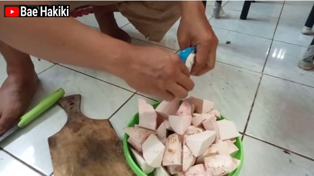 Tanpa perlu direndam larutan garam, ini trik mengolah talas agar semakin legit dan empuk