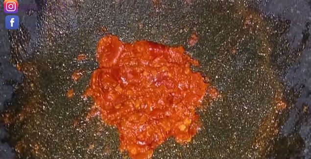 Nggak perlu direndam air panas, ini trik masak tumis jamur salju kering agar teksturnya kenyal