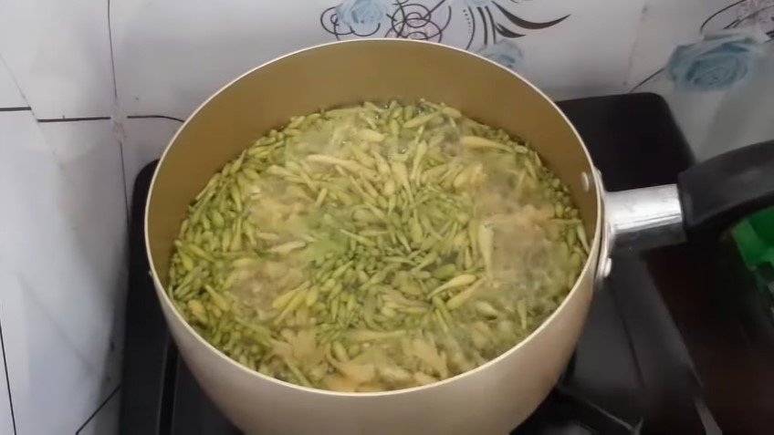 Cara sederhana masak bunga pepaya supaya tetap hijau dan rasa pahitnya berkurang, cukup tambah 1 bahan