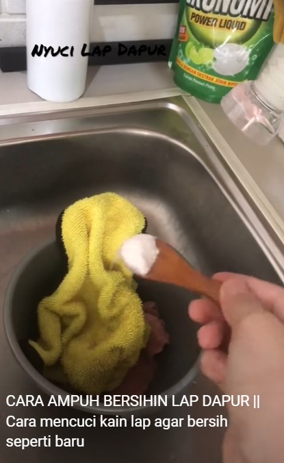 Cukup tambah 1 bahan dapur, begini cara ampuh bersihkan lap dapur tanpa sitrun dan detergen