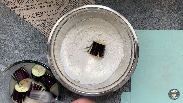 Tanpa direndam larutan garam, ini 9 trik bikin terong kembang api agar mekar dan renyah tahan lama