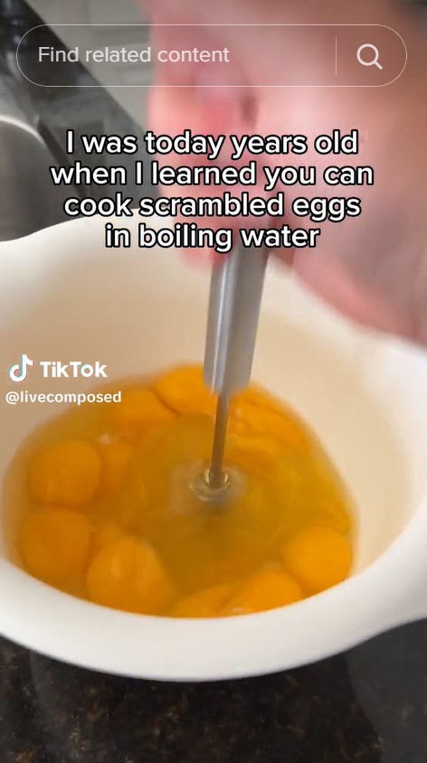 Bukan digoreng, ini cara unik bikin scrambled egg yang lembut dan lebih sehat