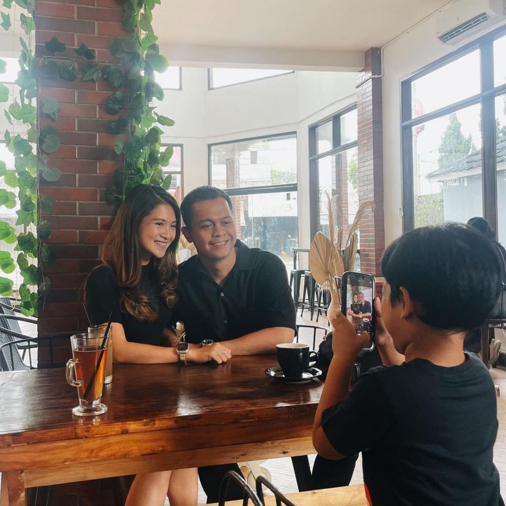 Vinessa Inez dan Rio Alief drummer NOAH pacaran © berbagai sumber