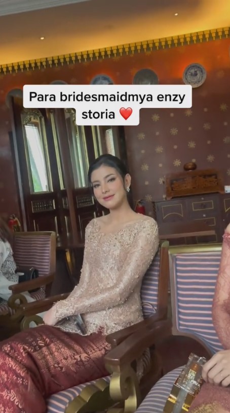 seleb di pernikahan Enzy Storia © berbagai sumber
