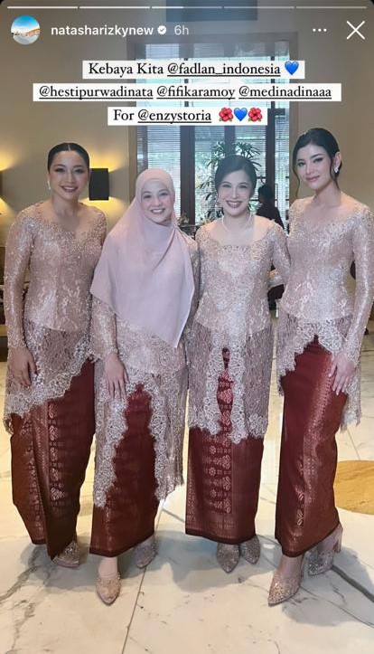 seleb berhijab jadi bridesmaid © berbagai sumber seleb berhijab jadi bridesmaid © berbagai sumber