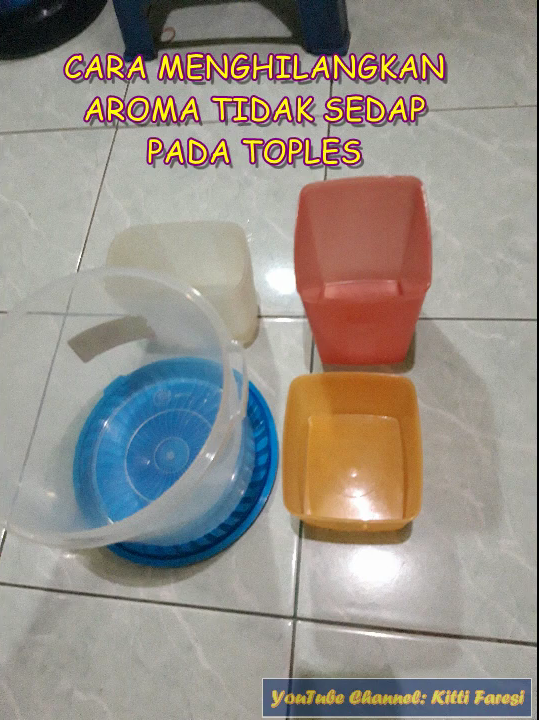 Bukan pakai kopi, ini trik praktis hilangkan bau apek di dalam toples plastik