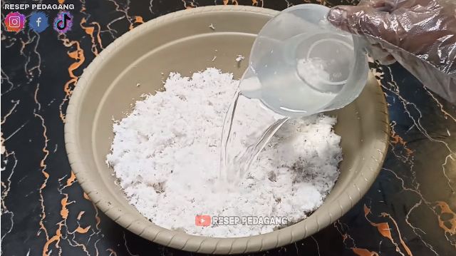 Tanpa ditambah maizena, ini trik bikin es doger yang enak dan tidak mudah mencair