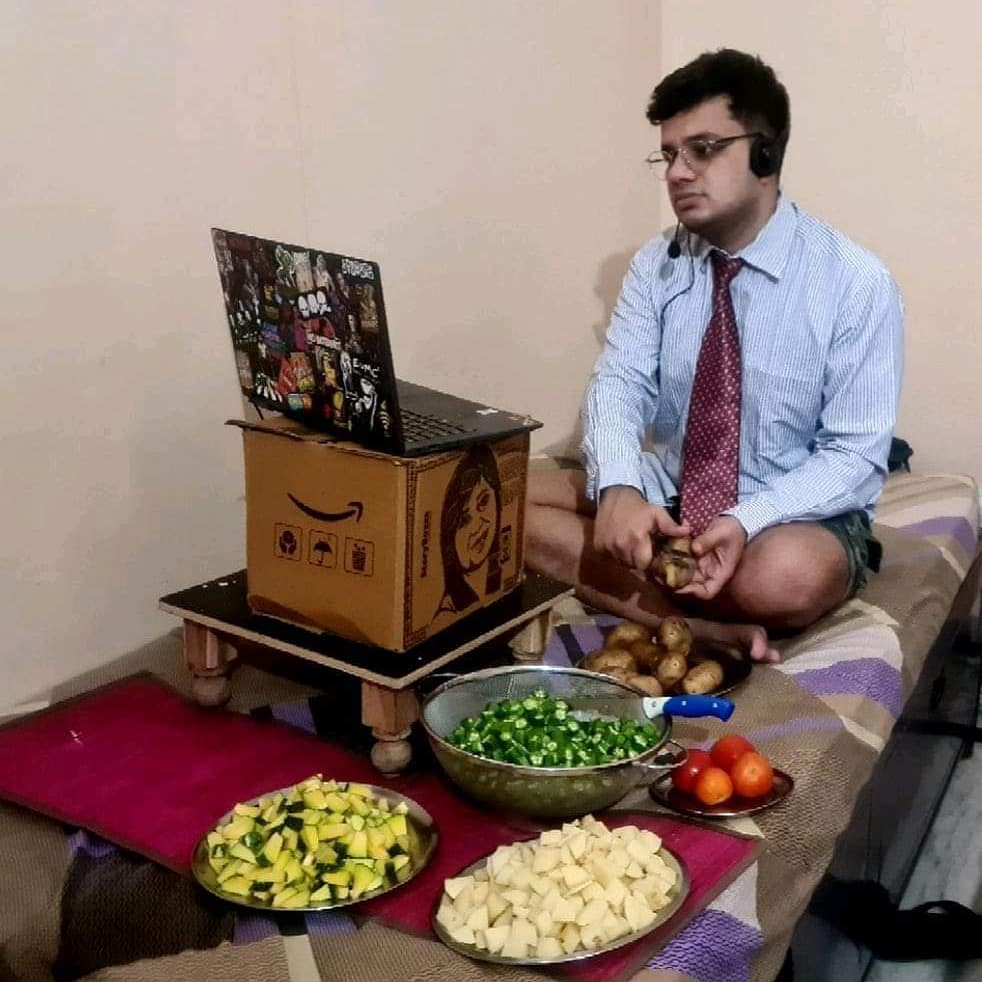 11 potret kocak orang multitasking © berbagai sumber