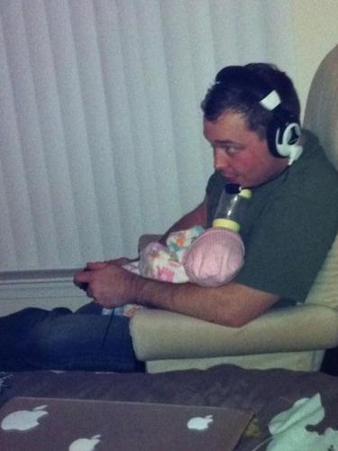 11 potret kocak orang multitasking © berbagai sumber