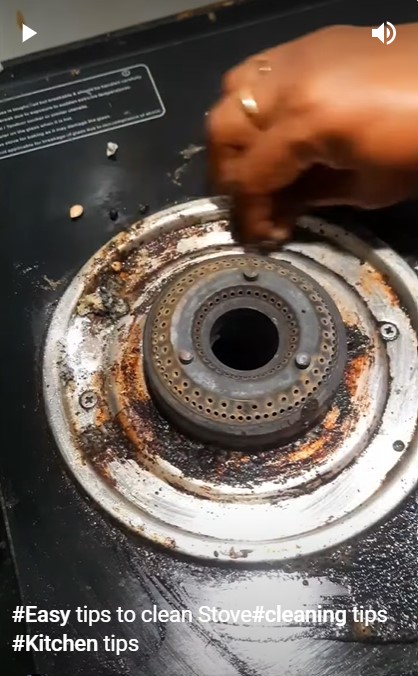 Modal 2 bahan dapur, begini cara mudah bersihkan tungku burner kompor tanam yang berkerak