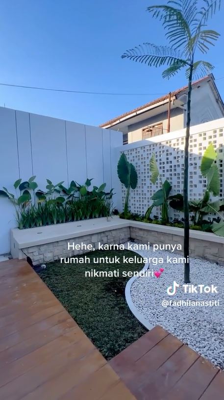 rumah dalam gang tropis © TikTok