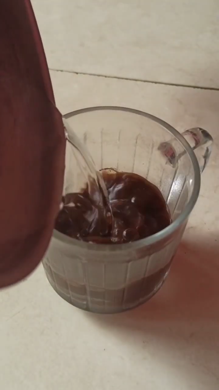 Cara sederhana bikin perangkap cicak cuma pakai 2 bahan dapur, mudah ditiru