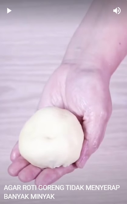 Trik agar roti goreng tak menyerap banyak minyak, pastikan tekstur adonan pas