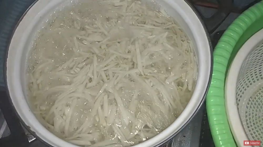 Tanpa bahan tambahan, begini trik menghilangkan bau pesing pada rebung