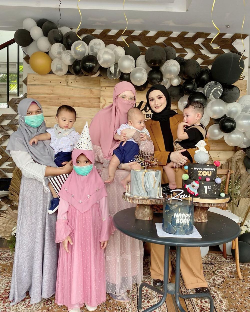 SELEB - Inara Rusli balik gugat cerai Virgoun, tuntut harta gono-gini dan hak asuh anak © 2023 brilio.net