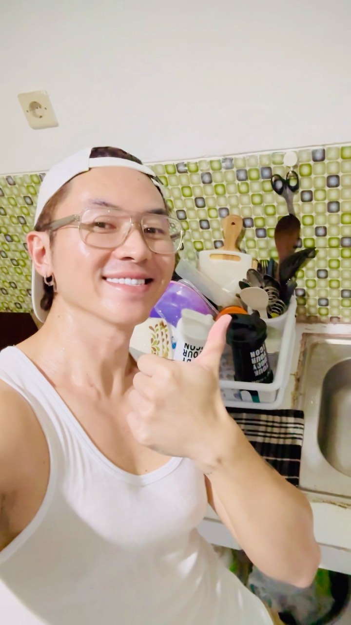 Rafael Tan nggak jaim sederhana © 2023 berbagai sumber