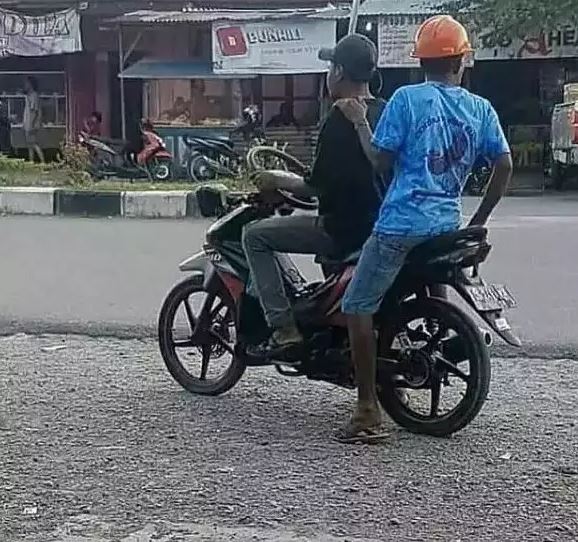 Potret kocak di pinggir jalan Berbagai sumber