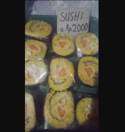 Potret kocak bungkus makanan pakai plastik Berbagai sumber