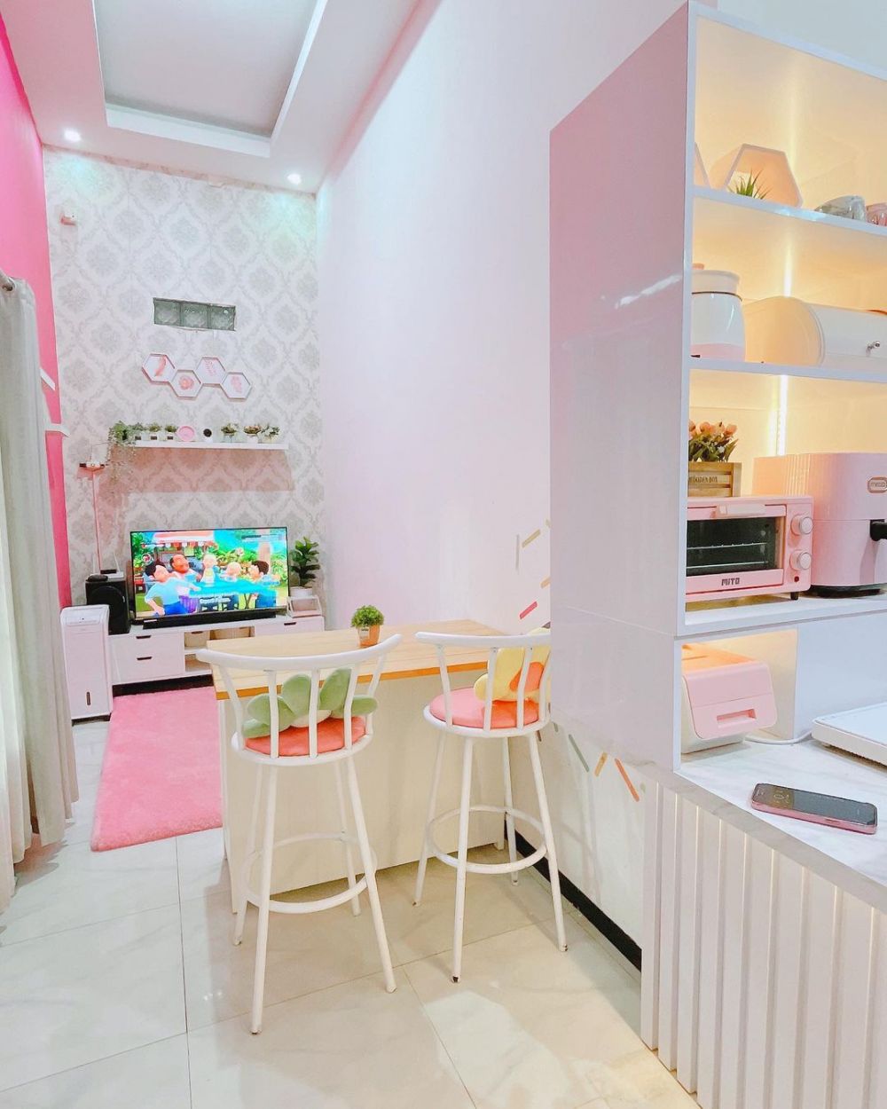 Bak rumah Barbie, 11 potret interior rumah serba pink ini lucu dan bikin gemas