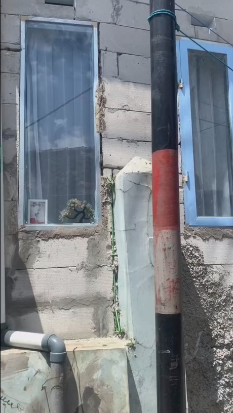 rumah batako Rp 50 juta dalamnya estetik © TikTok/@jujupermanaa