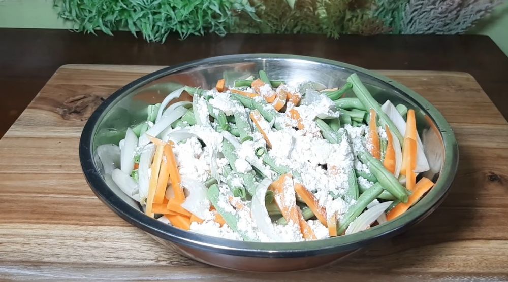 Trik bikin bakwan sayur ala Marugame Udon yang renyah tak serap banyak minyak, 2 bahan ini rahasianya