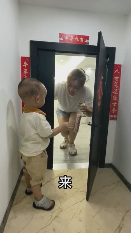 rumah-rumahan elit anak-anak © TikTok/@happyfunny.0222 rumah-rumahan elit anak-anak © TikTok/@happyfunny.0222