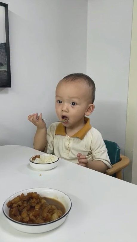 rumah-rumahan elit anak-anak © TikTok/@happyfunny.0222 rumah-rumahan elit anak-anak © TikTok/@happyfunny.0222