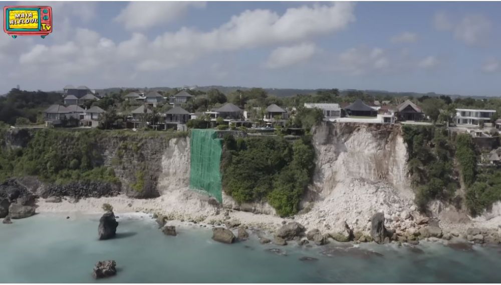 villa maia terkena longsor © YouTube