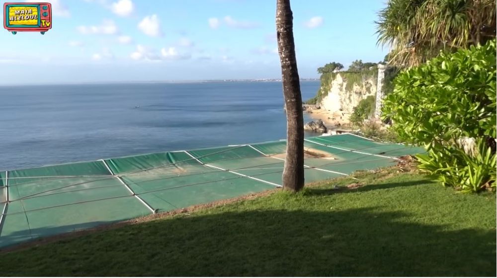 villa maia terkena longsor © YouTube