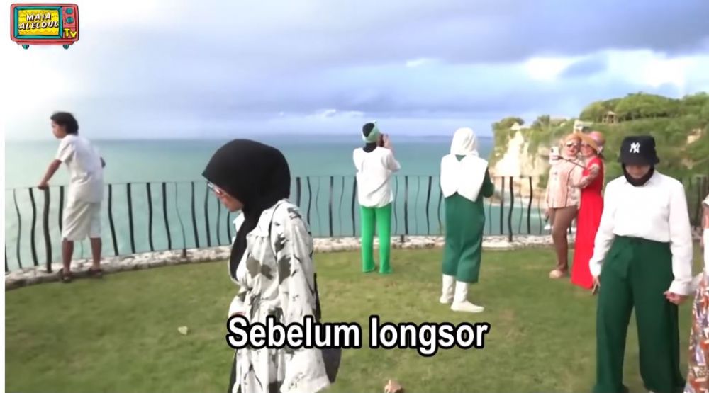 villa maia terkena longsor © YouTube