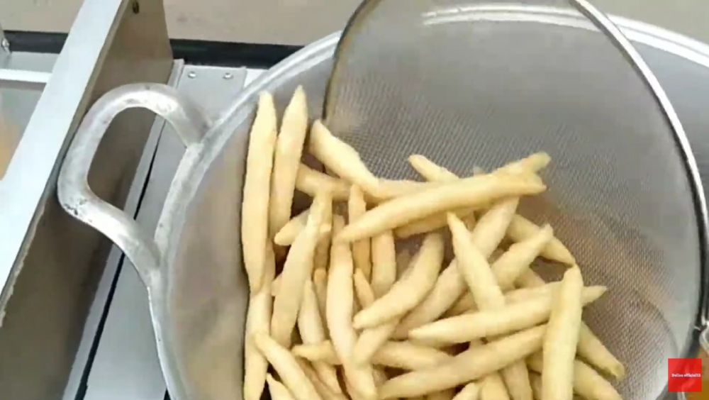 Renyah dan antialot, ini cara goreng sotong ala pedagang tahu bulat