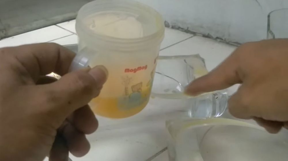 Bukan pakai lem, ini cara simpel memperbaiki gelas pecah pakai 1 bahan dapur