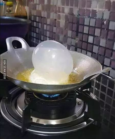 Potret kocak orang masak telur Berbagai sumber Potret kocak orang masak telur Berbagai sumber