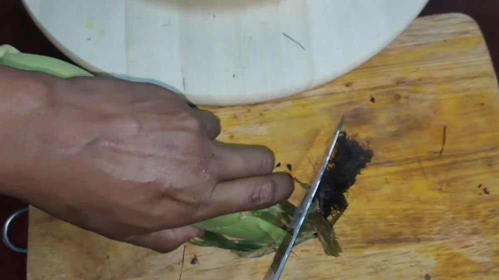 Bukan direbus, begini cara mengolah jagung agar rasanya tetap manis dan cepat empuk dalam 5 menit