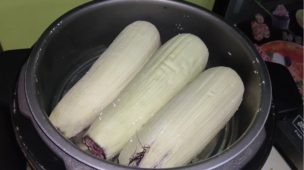 Bukan direbus, begini cara mengolah jagung agar rasanya tetap manis dan cepat empuk dalam 5 menit