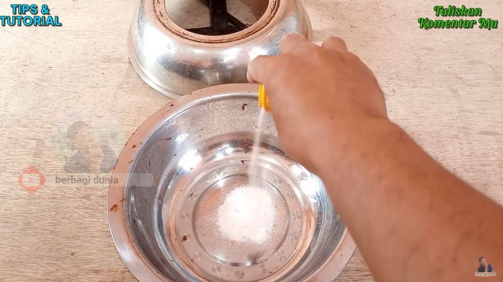 Trik membersihkan burner kompor gas yang hitam, ampuh tanpa sitrun dan cairan pembersih khusus