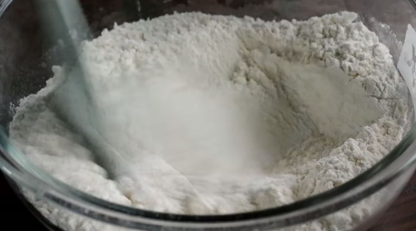 Tanpa telur atau ragi, ini cara bikin adonan cakwe agar mengembang dan tak berminyak saat digoreng