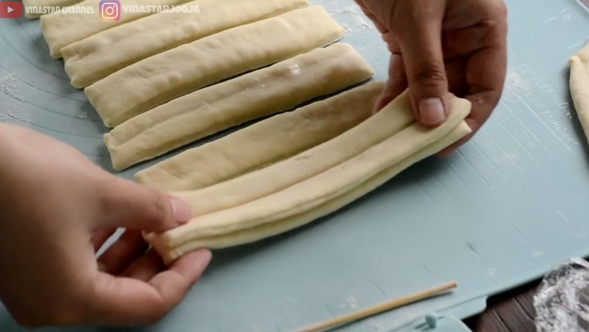 Tanpa telur atau ragi, ini cara bikin adonan cakwe agar mengembang dan tak berminyak saat digoreng