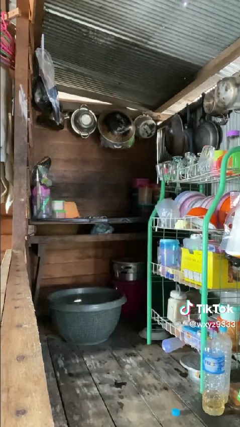 rumah apung sederhana tapi rapi dan nyaman © TikTok/@wxyz9333 rumah apung sederhana tapi rapi dan nyaman © TikTok/@wxyz9333
